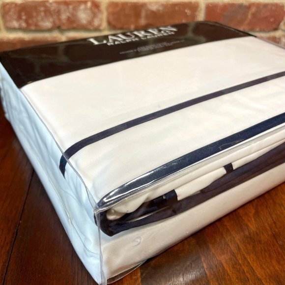 Ralph Lauren Spencer Border Sateen KING Duvet Cover WHITE NAVY - Picture 2 of 8